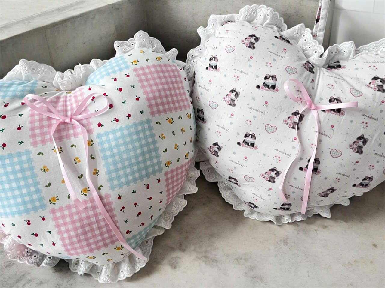 gối trái tim non (hoa tiết cún con) 